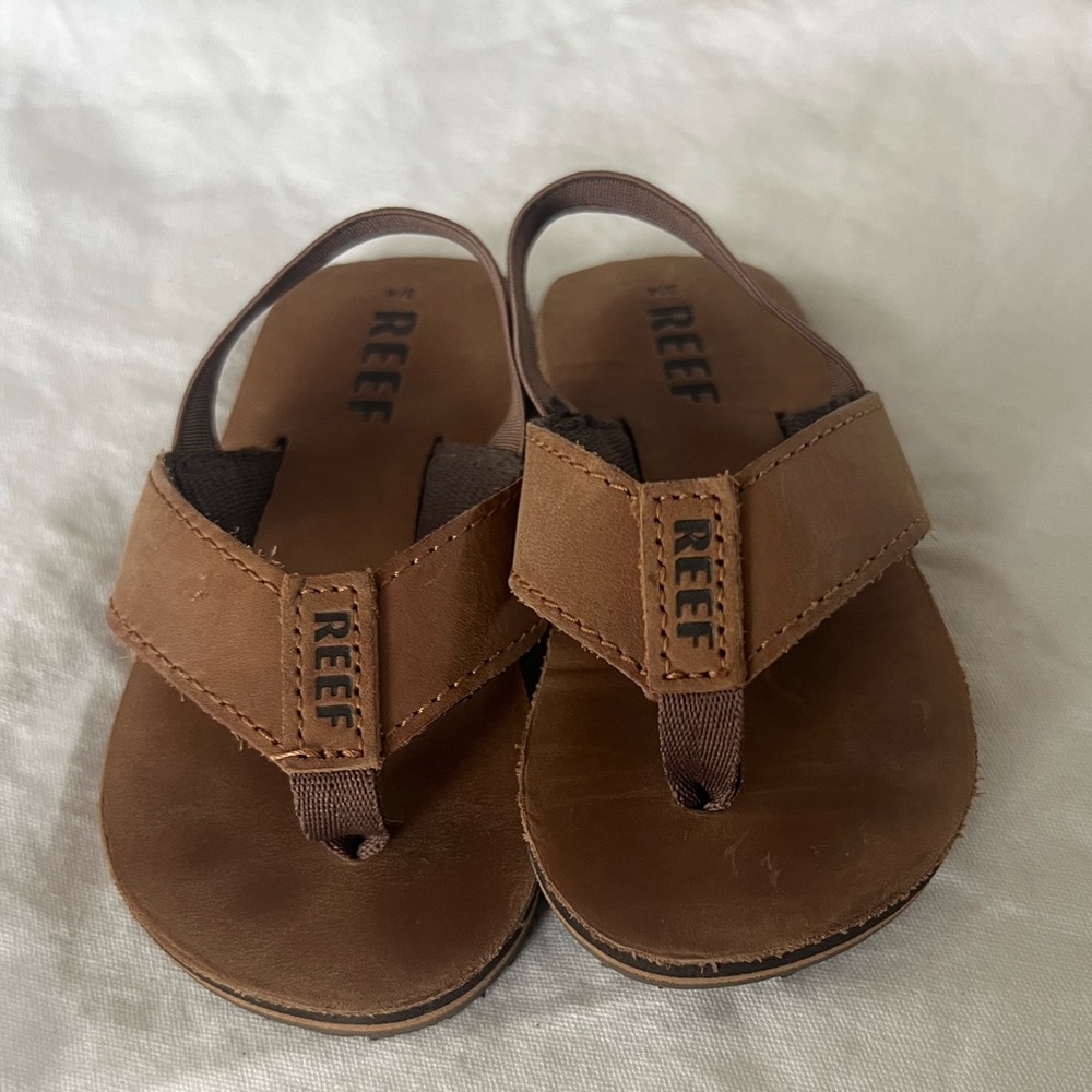 Baby leather reef size 3/4